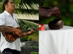 Royal Kona Wedding, Ukulele Singing