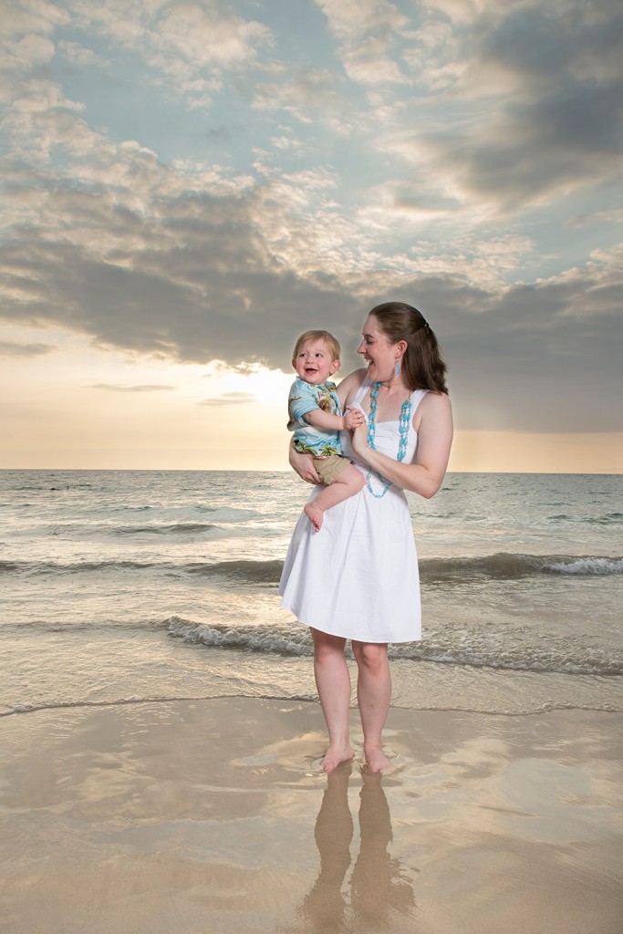 Big Island Family Photographer, mother and child 